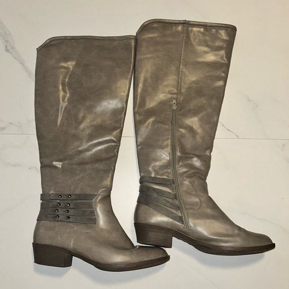 Gray Women's Wide Calf Knee High Boots - Picture 1 of 7